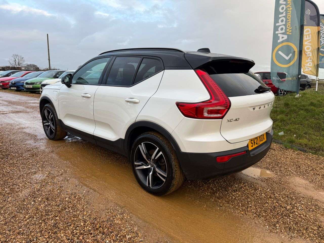 2021 VOLVO XC40 2021 VOLVO XC40