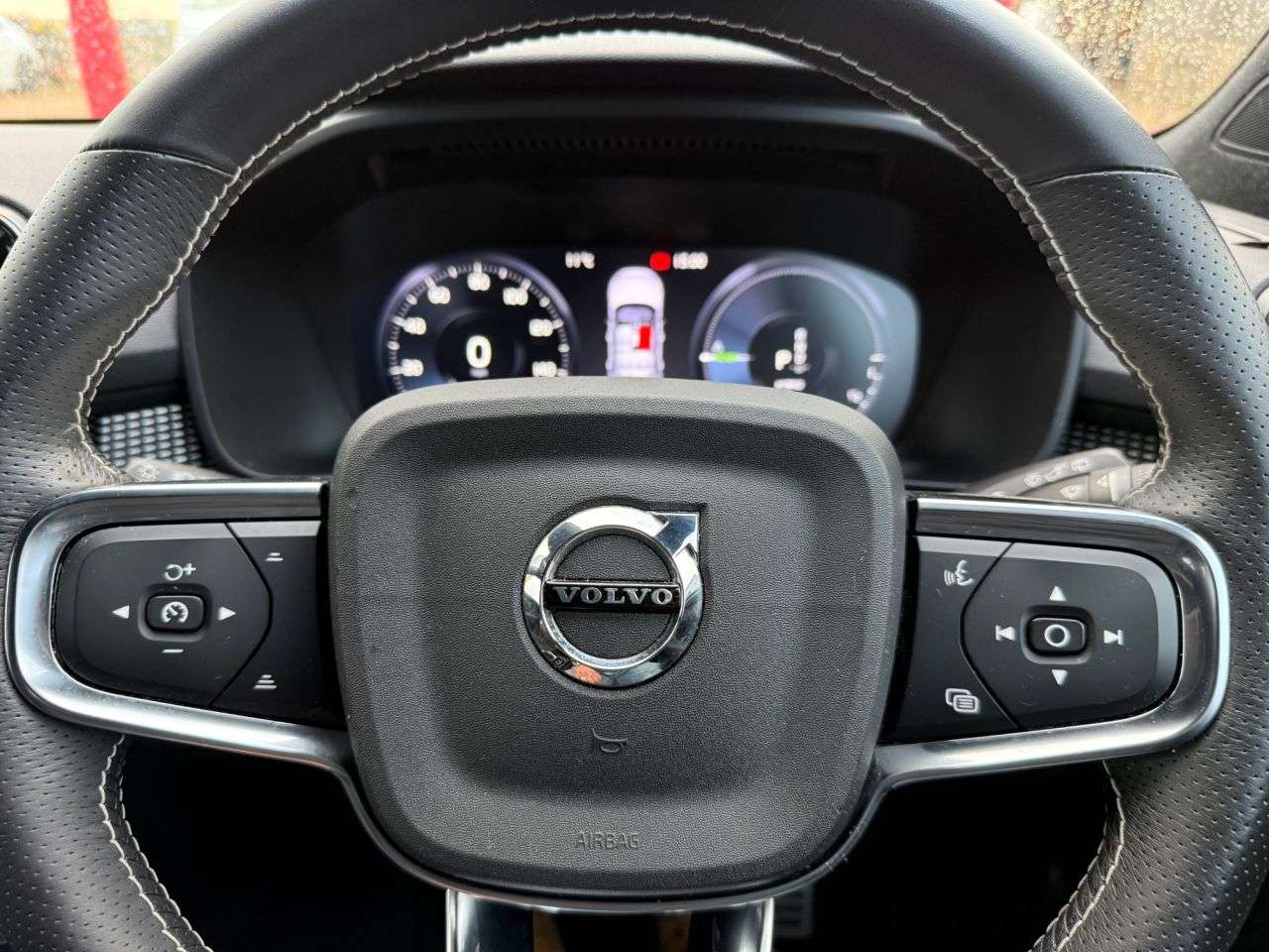 2021 VOLVO XC40 2021 VOLVO XC40