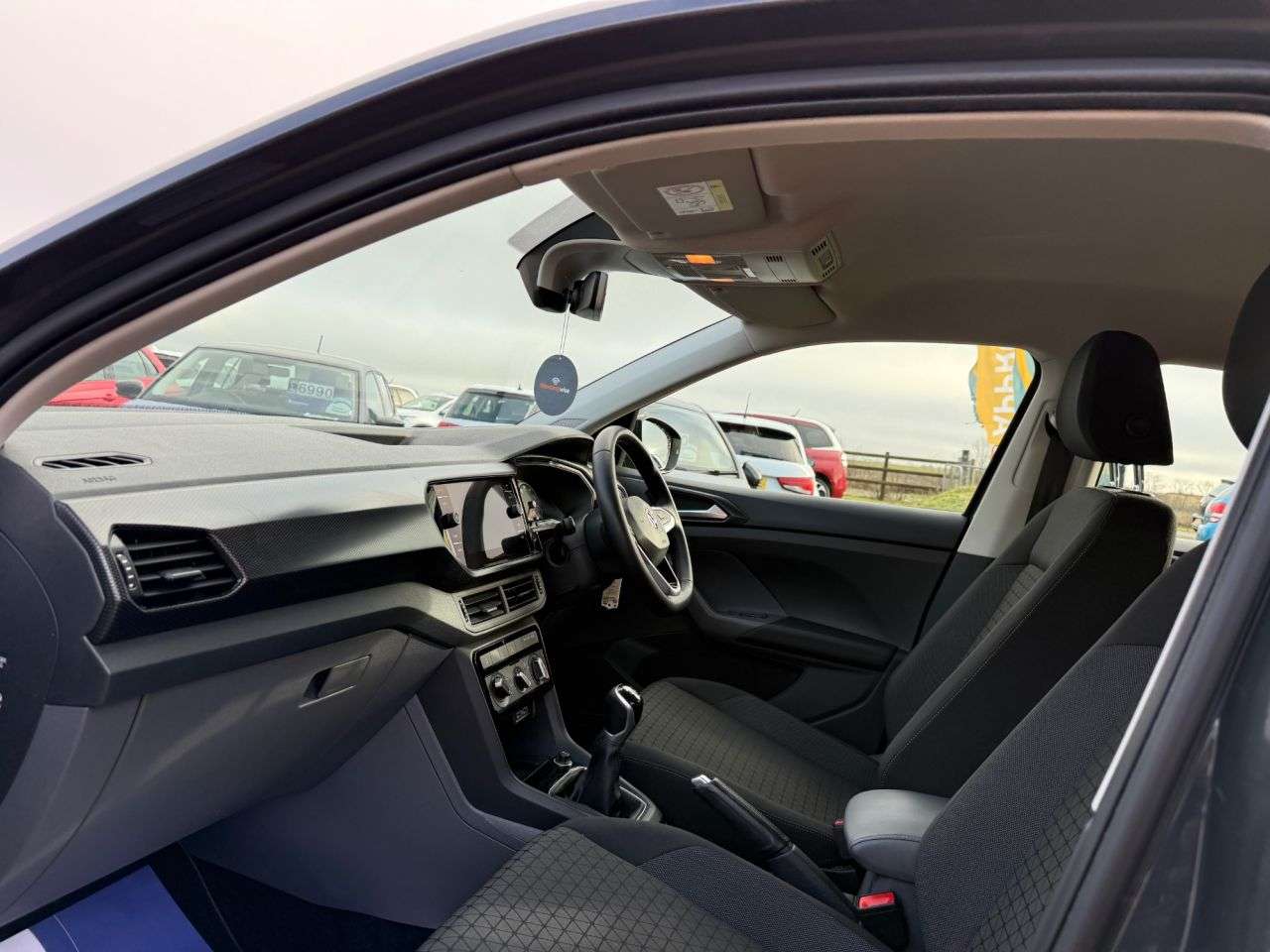 A 2019 VOLKSWAGEN T-CROSS 1.0 TSI SE SUV 5dr Petrol Manual Euro 6 (s/s) (115 ps) A 2019 VOLKSWAGEN T-CROSS 1.0 TSI SE SUV 5dr Petrol Manual Euro 6 (s/s) (115 ps)