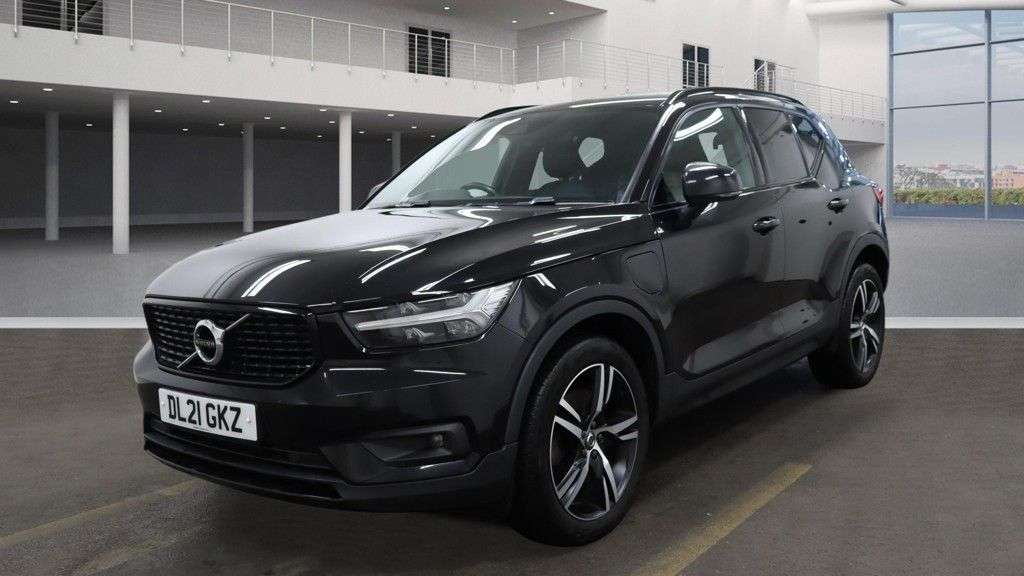 2021 VOLVO XC40 2021 VOLVO XC40