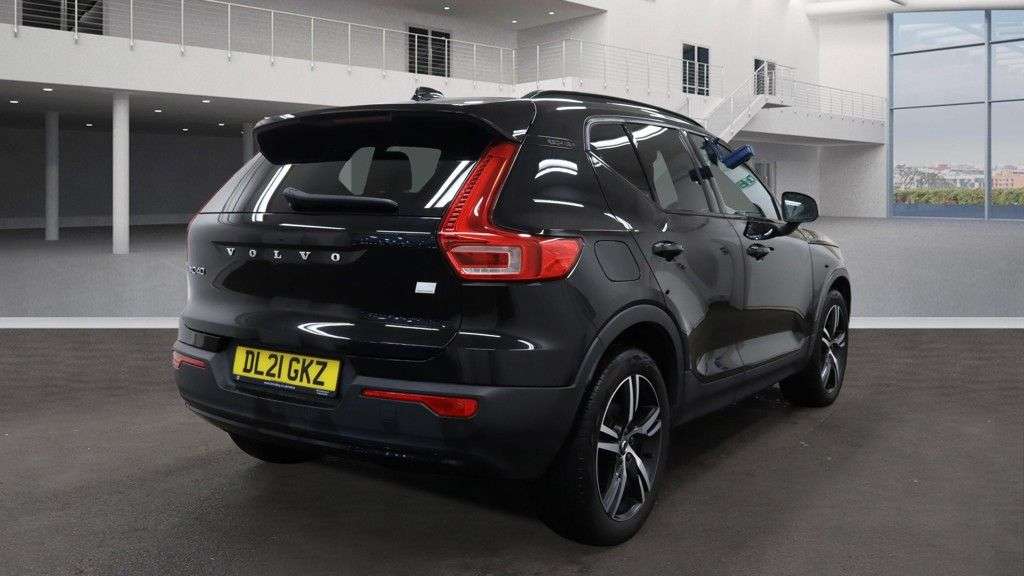 2021 VOLVO XC40 2021 VOLVO XC40