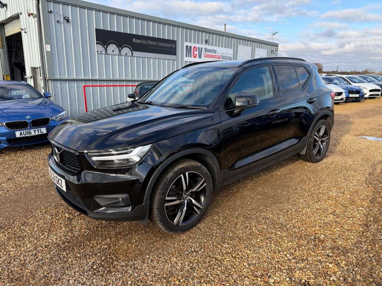 2021 VOLVO XC40 2021 VOLVO XC40