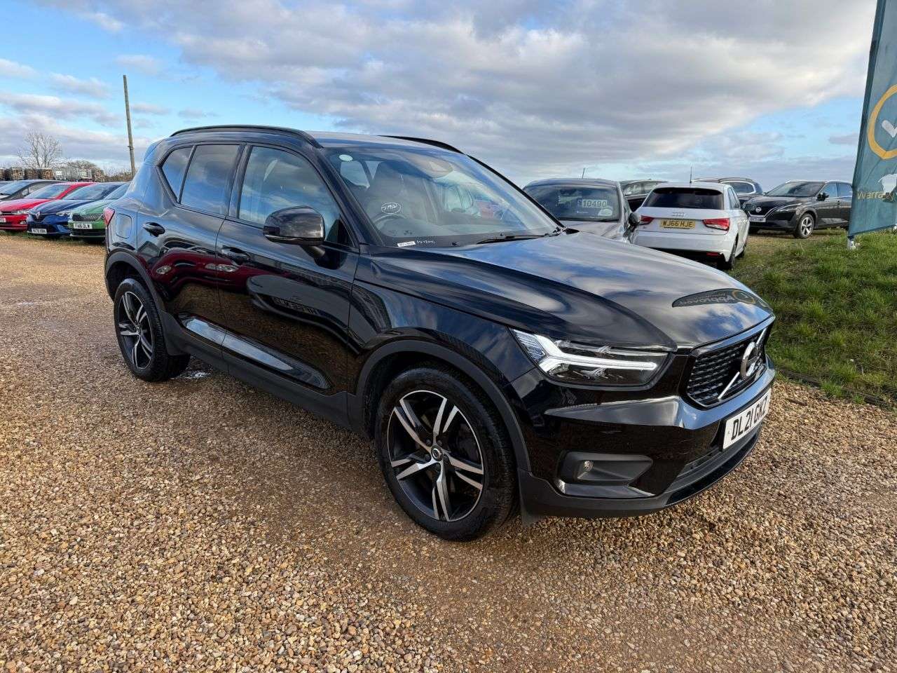 2021 VOLVO XC40 2021 VOLVO XC40