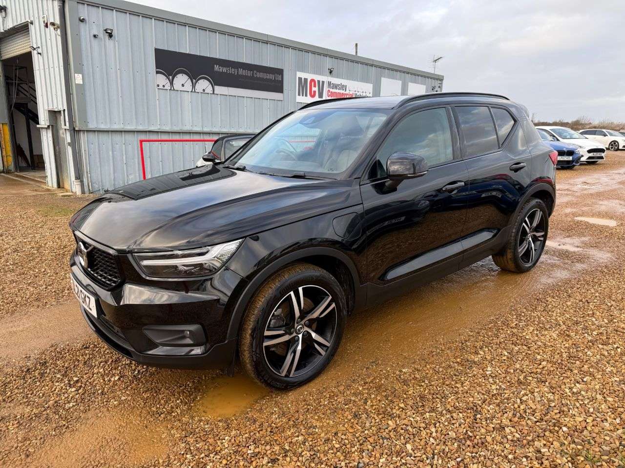 A 2021 VOLVO XC40 1.5h T4 Recharge 10.7kWh R-Design SUV 5dr Petrol Plug-in Hybrid Auto Euro 6 A 2021 VOLVO XC40 1.5h T4 Recharge 10.7kWh R-Design SUV 5dr Petrol Plug-in Hybrid Auto Euro 6