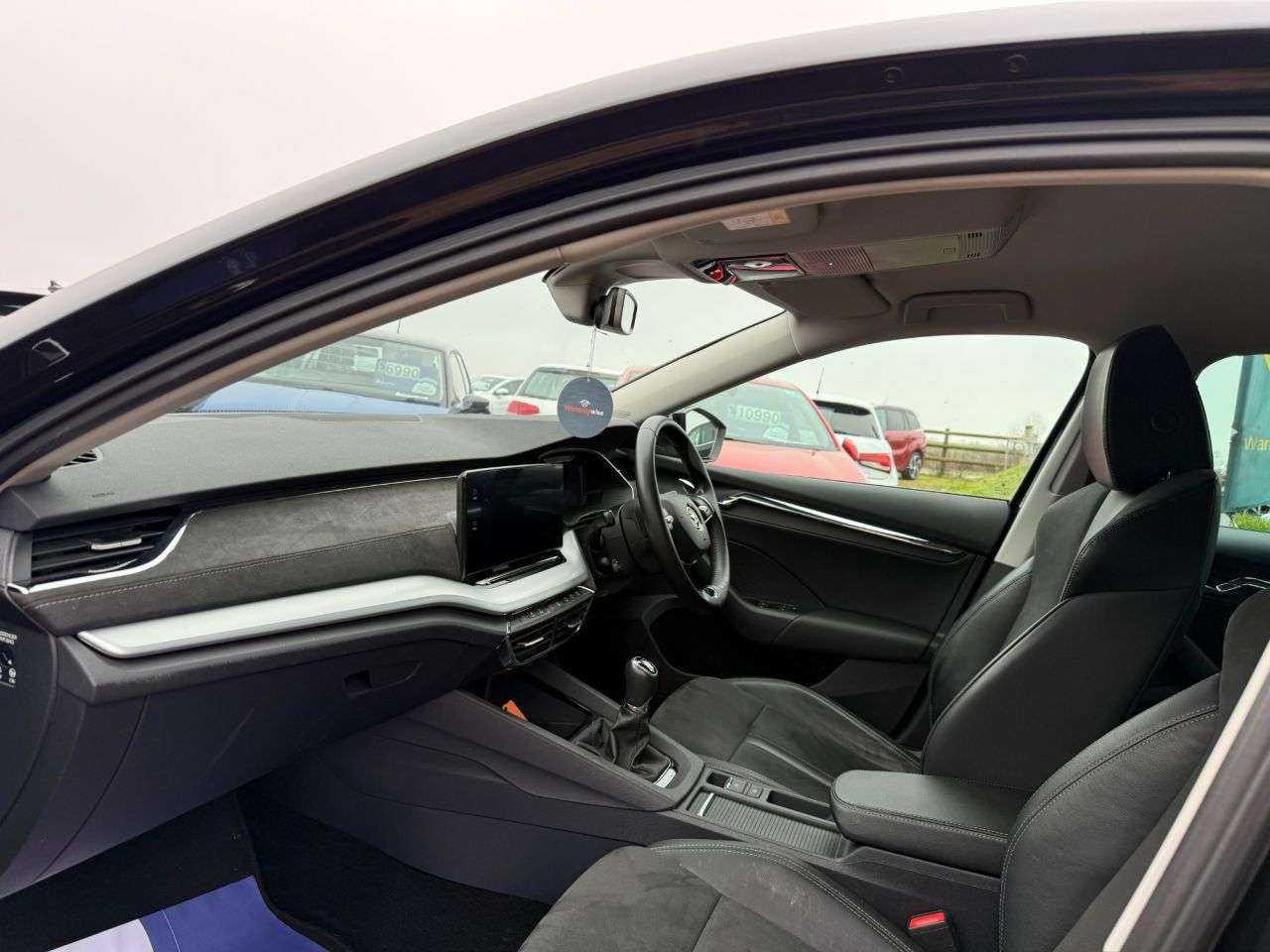 A 2021 SKODA OCTAVIA 1.5 TSI ACT SE L Hatchback 5dr Petrol Manual Euro 6 (s/s) (150 ps) A 2021 SKODA OCTAVIA 1.5 TSI ACT SE L Hatchback 5dr Petrol Manual Euro 6 (s/s) (150 ps)