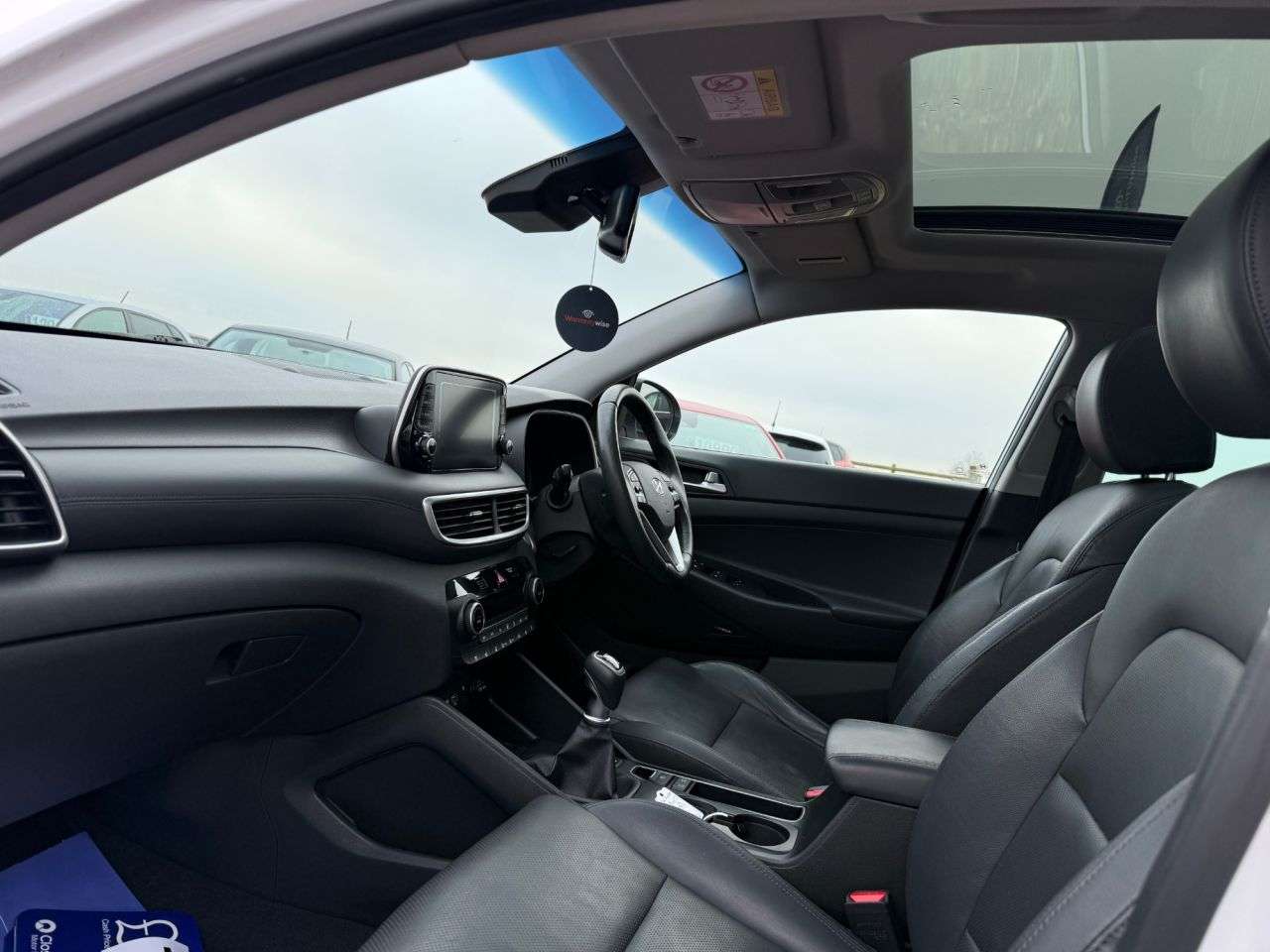 A 2018 HYUNDAI TUCSON 1.6 T-GDi Premium SE SUV 5dr Petrol Manual Euro 6 (s/s) (177 ps) A 2018 HYUNDAI TUCSON 1.6 T-GDi Premium SE SUV 5dr Petrol Manual Euro 6 (s/s) (177 ps)