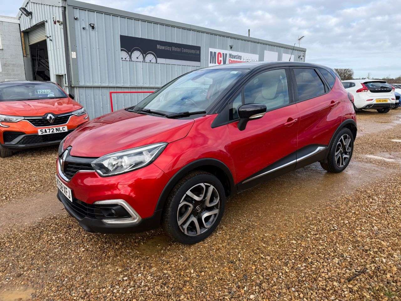 A 2018 RENAULT CAPTUR 0.9 TCe ENERGY Iconic SUV 5dr Petrol Manual Euro 6 (s/s) (90 ps) A 2018 RENAULT CAPTUR 0.9 TCe ENERGY Iconic SUV 5dr Petrol Manual Euro 6 (s/s) (90 ps)