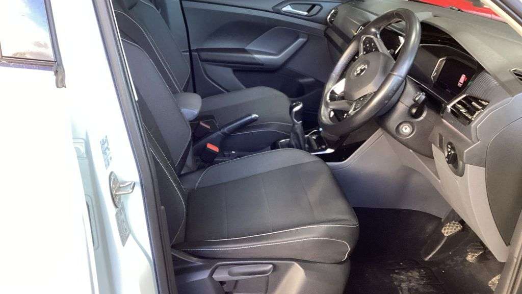 A 2019 VOLKSWAGEN T-CROSS 1.0 TSI First Edition SUV 5dr Petrol Manual Euro 6 (s/s) (115 ps) A 2019 VOLKSWAGEN T-CROSS 1.0 TSI First Edition SUV 5dr Petrol Manual Euro 6 (s/s) (115 ps)