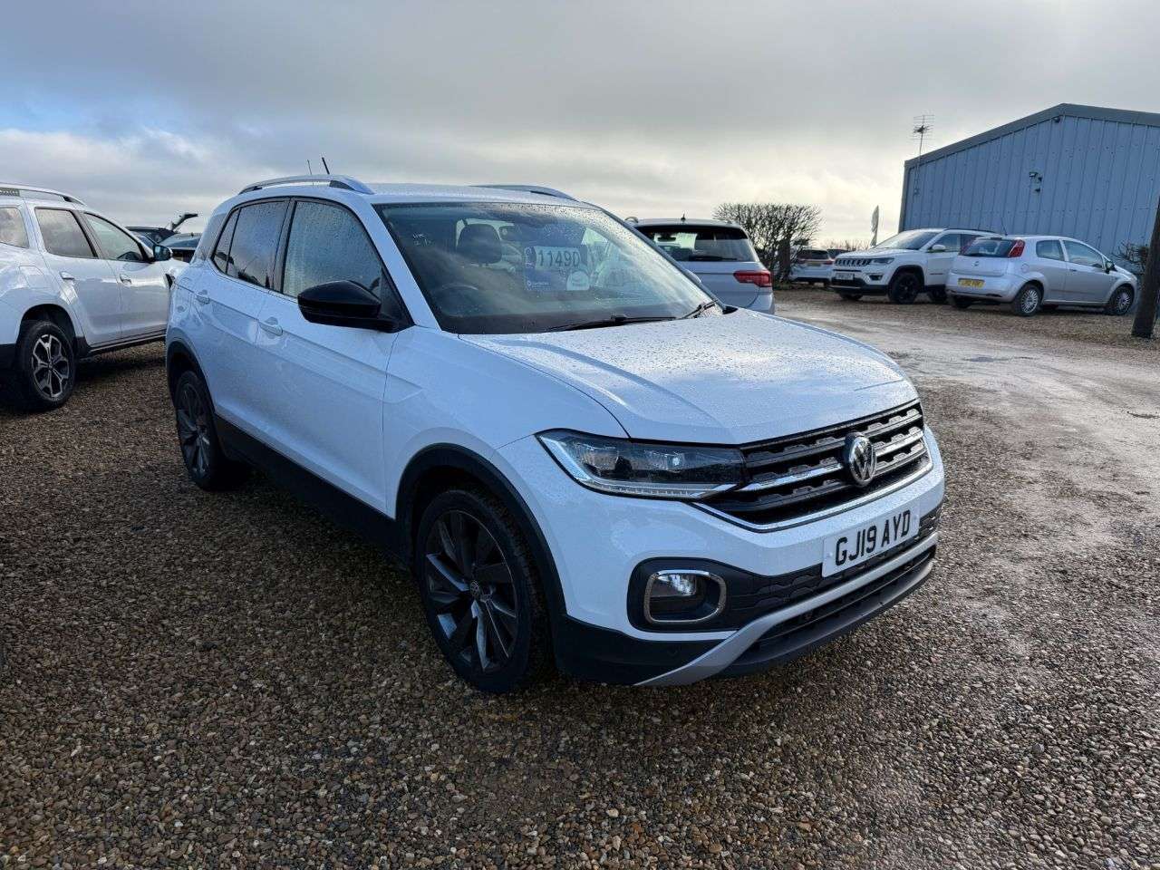 A 2019 VOLKSWAGEN T-CROSS 1.0 TSI First Edition SUV 5dr Petrol Manual Euro 6 (s/s) (115 ps) A 2019 VOLKSWAGEN T-CROSS 1.0 TSI First Edition SUV 5dr Petrol Manual Euro 6 (s/s) (115 ps)