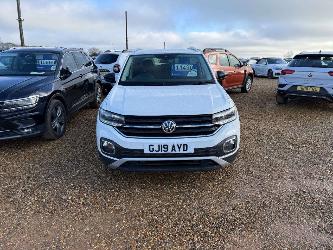 A 2019 VOLKSWAGEN T-CROSS 1.0 TSI First Edition SUV 5dr Petrol Manual Euro 6 (s/s) (115 ps) A 2019 VOLKSWAGEN T-CROSS 1.0 TSI First Edition SUV 5dr Petrol Manual Euro 6 (s/s) (115 ps)