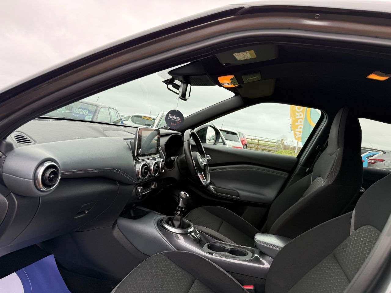 A 2021 NISSAN JUKE 1.0 DIG-T N-Connecta SUV 5dr Petrol Manual Euro 6 (s/s) (114 ps) A 2021 NISSAN JUKE 1.0 DIG-T N-Connecta SUV 5dr Petrol Manual Euro 6 (s/s) (114 ps)