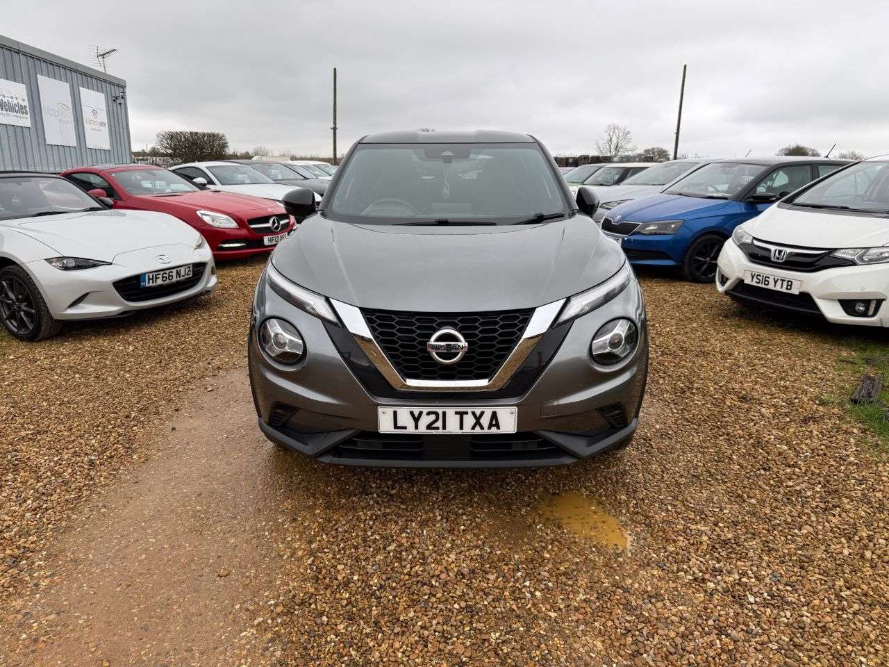 A 2021 NISSAN JUKE 1.0 DIG-T N-Connecta SUV 5dr Petrol Manual Euro 6 (s/s) (114 ps) A 2021 NISSAN JUKE 1.0 DIG-T N-Connecta SUV 5dr Petrol Manual Euro 6 (s/s) (114 ps)