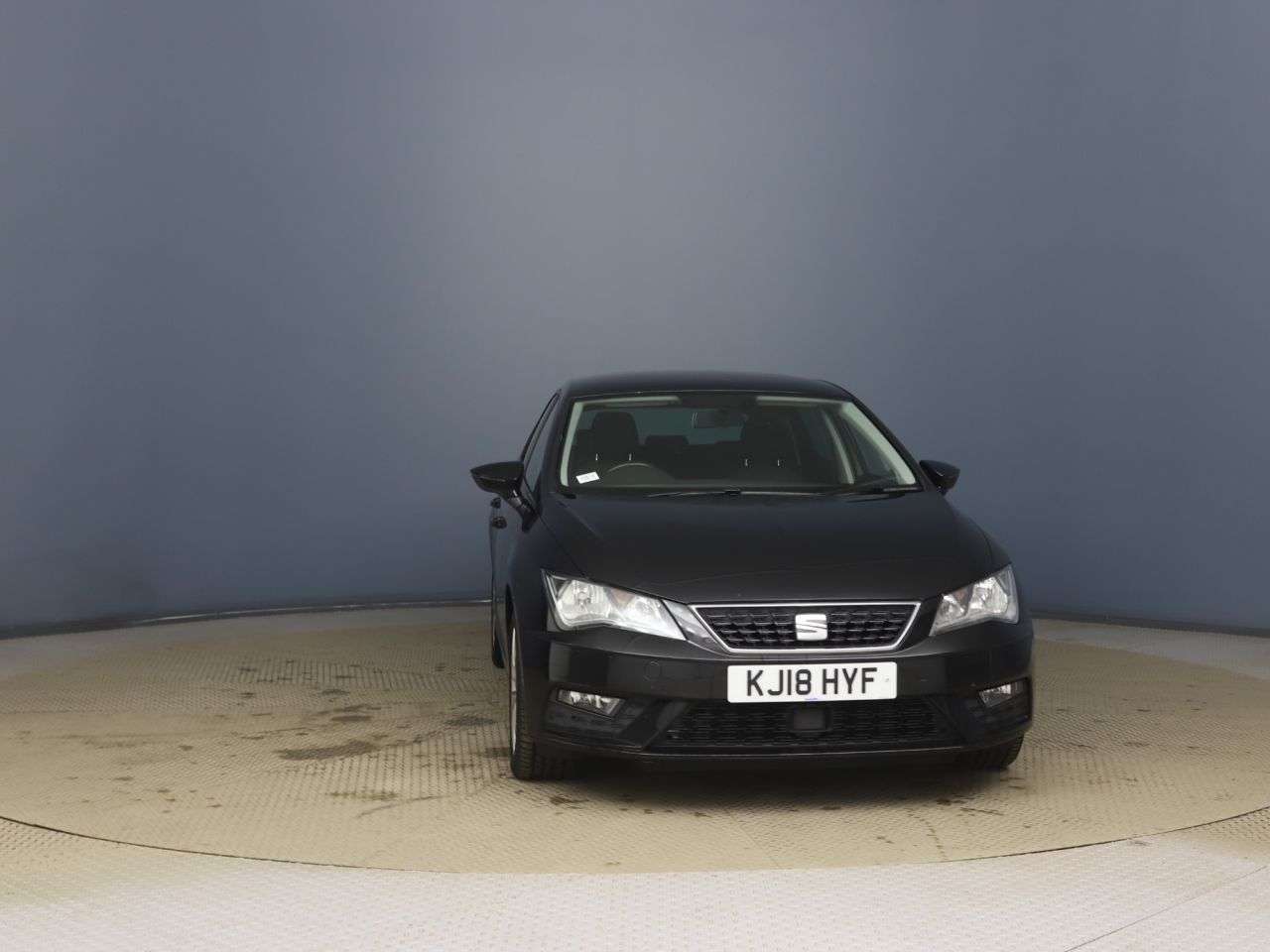 A 2018 SEAT LEON 1.6 TDI SE Dynamic Technology Hatchback 5dr Diesel DSG Euro 6 (s/s) (115 ps A 2018 SEAT LEON 1.6 TDI SE Dynamic Technology Hatchback 5dr Diesel DSG Euro 6 (s/s) (115 ps