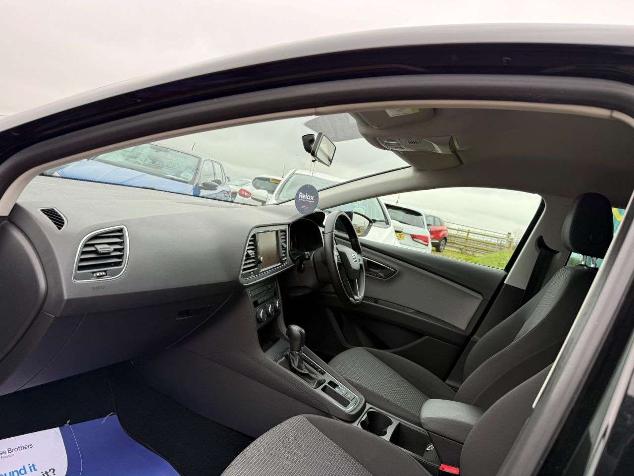 A 2018 SEAT LEON 1.6 TDI SE Dynamic Technology Hatchback 5dr Diesel DSG Euro 6 (s/s) (115 ps A 2018 SEAT LEON 1.6 TDI SE Dynamic Technology Hatchback 5dr Diesel DSG Euro 6 (s/s) (115 ps