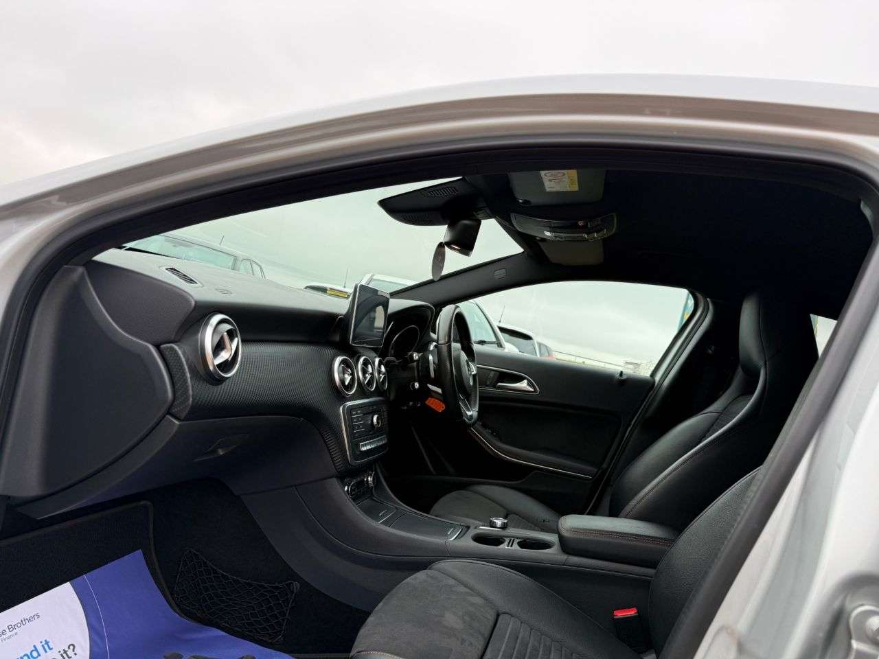 A 2015 MERCEDES-BENZ A-CLASS 2.1 A200d AMG Line (Premium) Hatchback 5dr Diesel 7G-DCT Euro 6 (s/s) (136 A 2015 MERCEDES-BENZ A-CLASS 2.1 A200d AMG Line (Premium) Hatchback 5dr Diesel 7G-DCT Euro 6 (s/s) (136