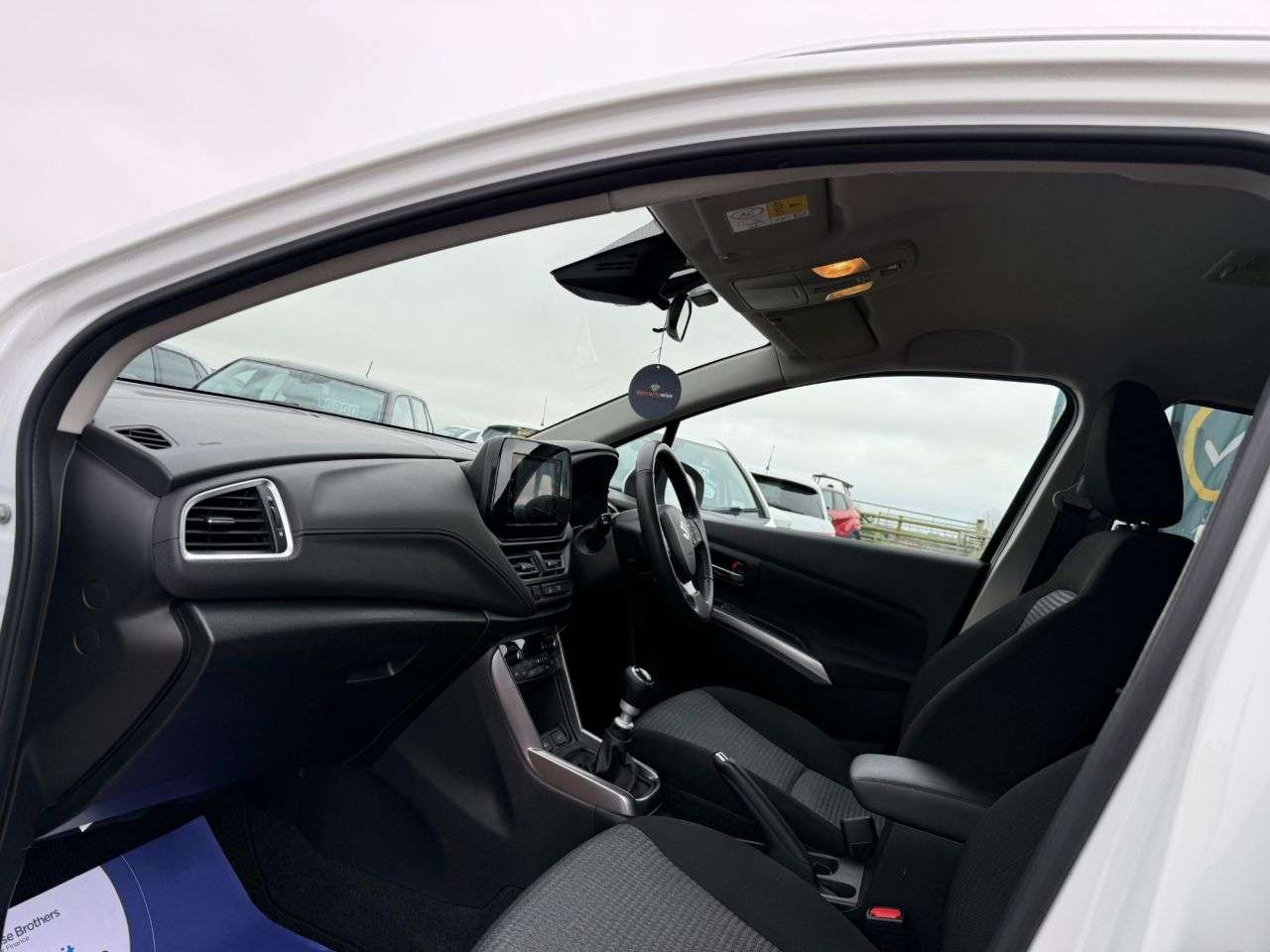 A 2022 SUZUKI S-CROSS 1.4 Boosterjet MHEV Motion SUV 5dr Petrol Hybrid Manual Euro 6 (s/s) (129 p A 2022 SUZUKI S-CROSS 1.4 Boosterjet MHEV Motion SUV 5dr Petrol Hybrid Manual Euro 6 (s/s) (129 p