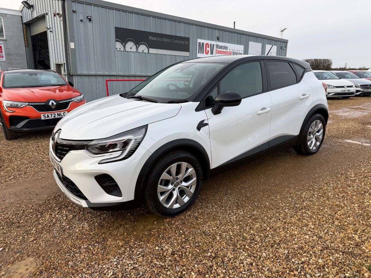 A 2021 RENAULT CAPTUR 1.3 TCe Iconic SUV 5dr Petrol Manual Euro 6 (s/s) (140 ps) A 2021 RENAULT CAPTUR 1.3 TCe Iconic SUV 5dr Petrol Manual Euro 6 (s/s) (140 ps)