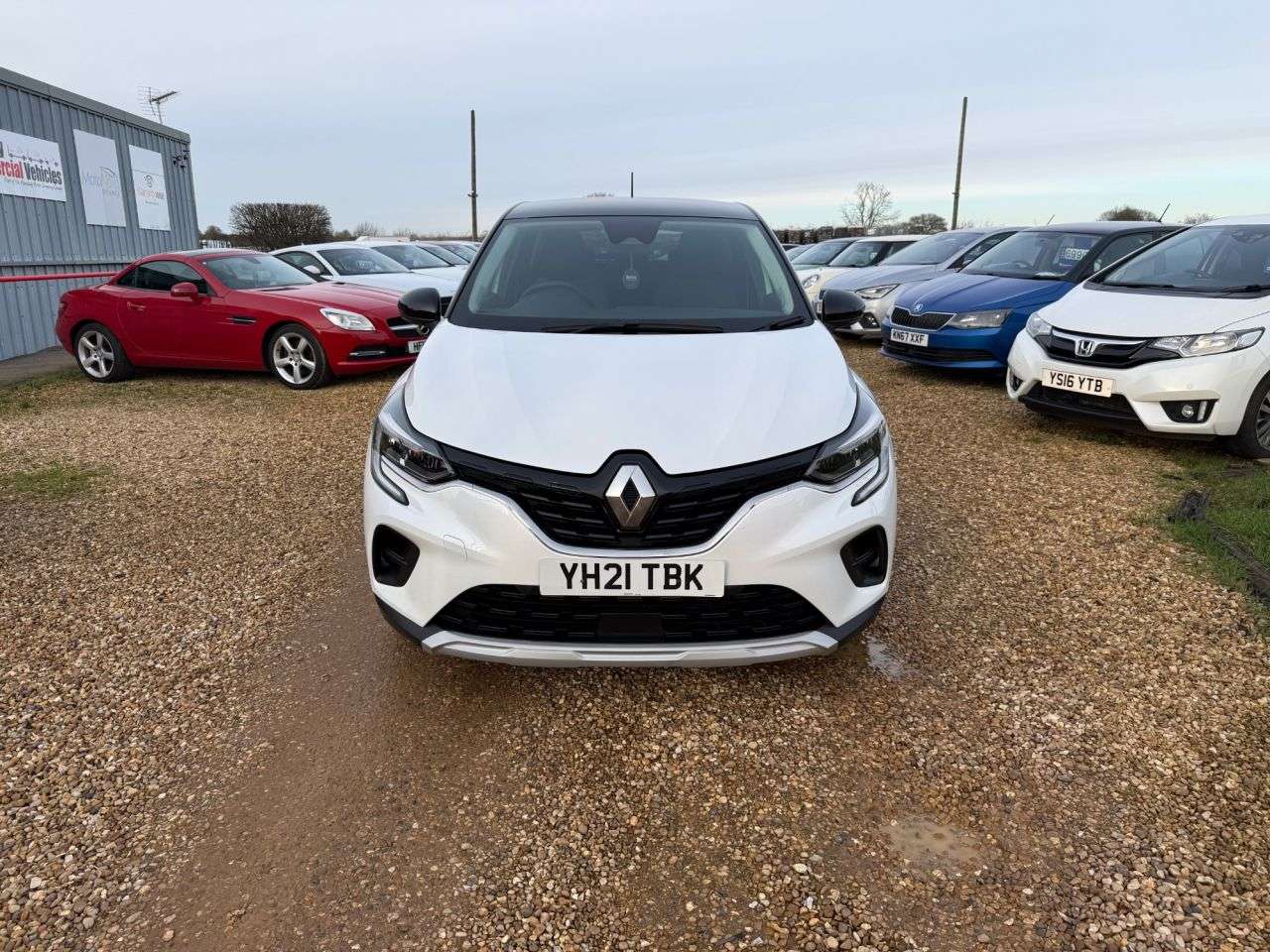 A 2021 RENAULT CAPTUR 1.3 TCe Iconic SUV 5dr Petrol Manual Euro 6 (s/s) (140 ps) A 2021 RENAULT CAPTUR 1.3 TCe Iconic SUV 5dr Petrol Manual Euro 6 (s/s) (140 ps)