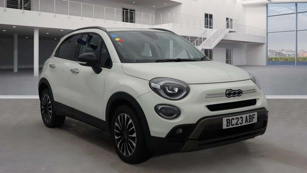 A 2023 FIAT 500X 1.0 FireFly Turbo Cross SUV 5dr Petrol Manual Euro 6 (s/s) (120 bhp) A 2023 FIAT 500X 1.0 FireFly Turbo Cross SUV 5dr Petrol Manual Euro 6 (s/s) (120 bhp)