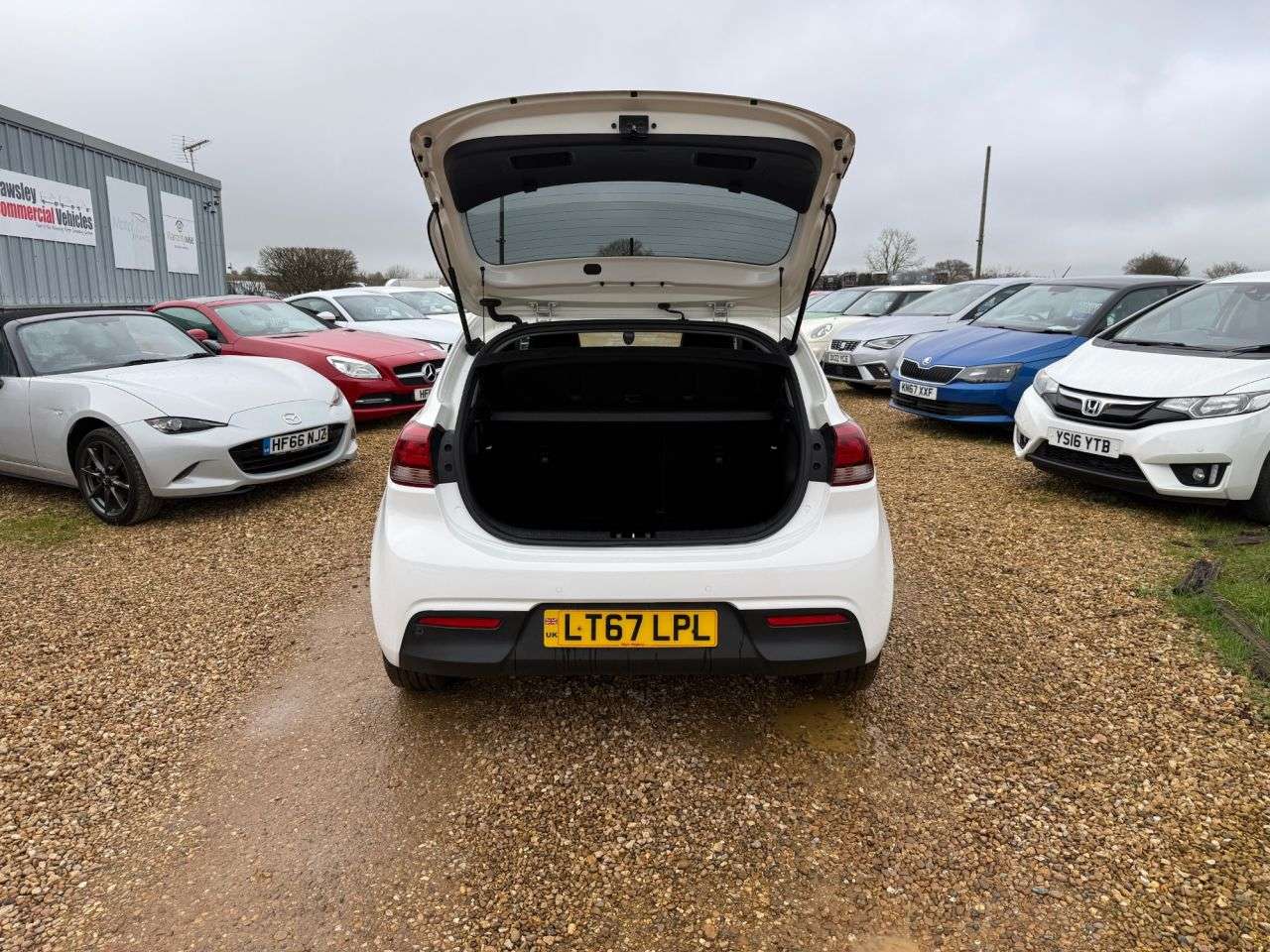 A 2017 KIA RIO 1.25 Pulse Hatchback 5dr Petrol Manual Euro 6 (s/s) (83 bhp) A 2017 KIA RIO 1.25 Pulse Hatchback 5dr Petrol Manual Euro 6 (s/s) (83 bhp)