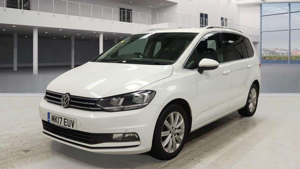 A 2017 VOLKSWAGEN TOURAN 1.4 TSI BlueMotion Tech SEL MPV 5dr Petrol Manual Euro 6 (s/s) (150 ps) A 2017 VOLKSWAGEN TOURAN 1.4 TSI BlueMotion Tech SEL MPV 5dr Petrol Manual Euro 6 (s/s) (150 ps)