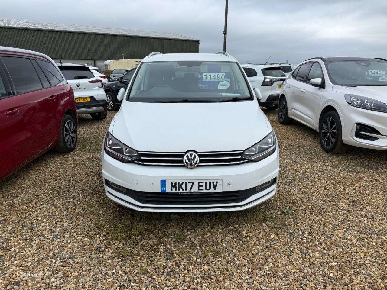A 2017 VOLKSWAGEN TOURAN 1.4 TSI BlueMotion Tech SEL MPV 5dr Petrol Manual Euro 6 (s/s) (150 ps) A 2017 VOLKSWAGEN TOURAN 1.4 TSI BlueMotion Tech SEL MPV 5dr Petrol Manual Euro 6 (s/s) (150 ps)