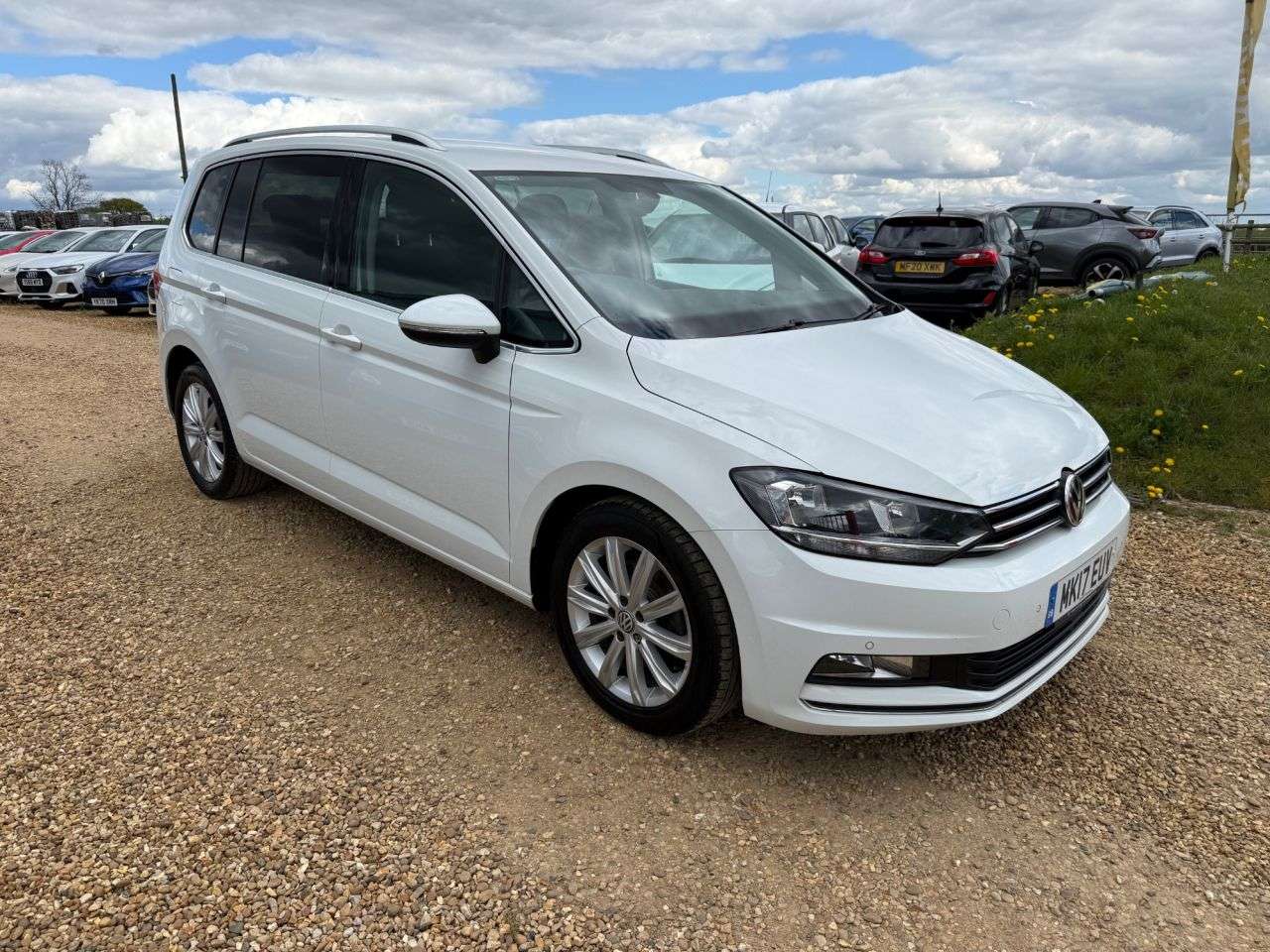 2017 VOLKSWAGEN TOURAN 2017 VOLKSWAGEN TOURAN