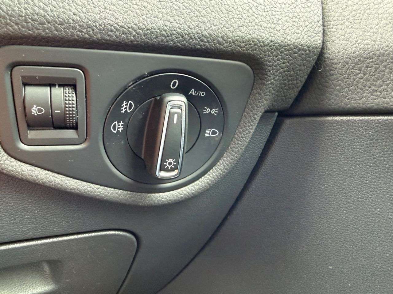 2017 VOLKSWAGEN TOURAN 2017 VOLKSWAGEN TOURAN