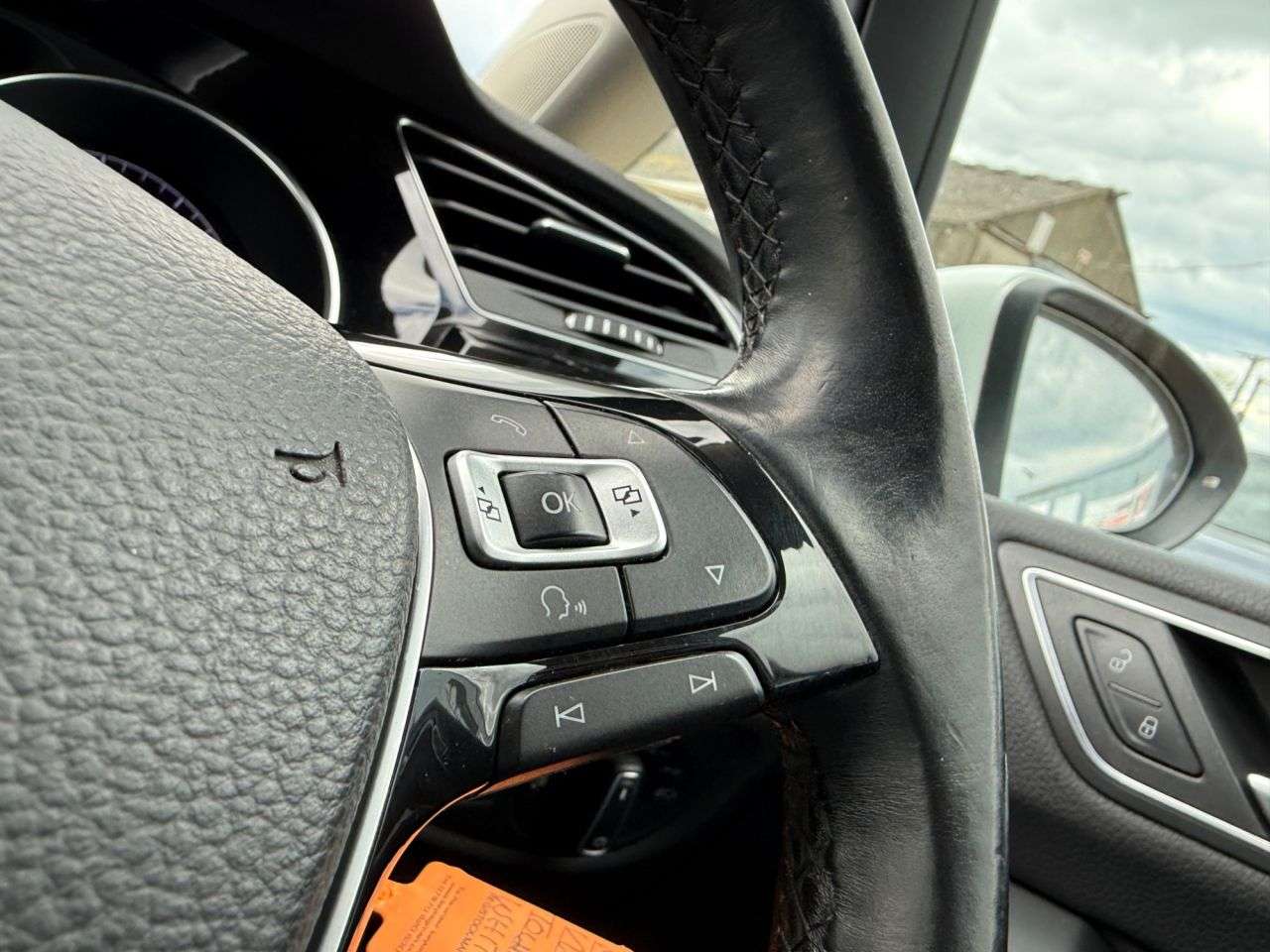 2017 VOLKSWAGEN TOURAN 2017 VOLKSWAGEN TOURAN