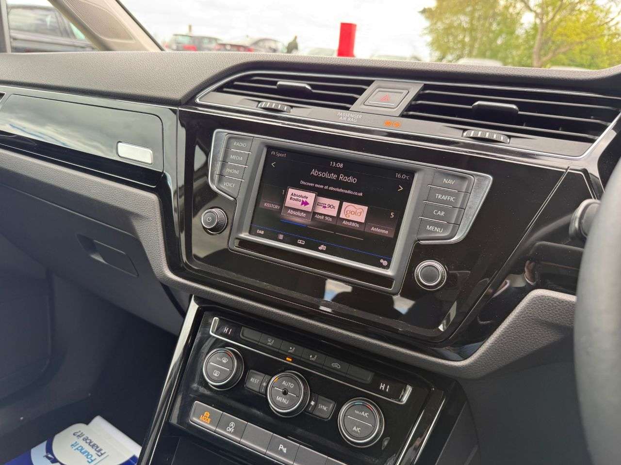 2017 VOLKSWAGEN TOURAN 2017 VOLKSWAGEN TOURAN