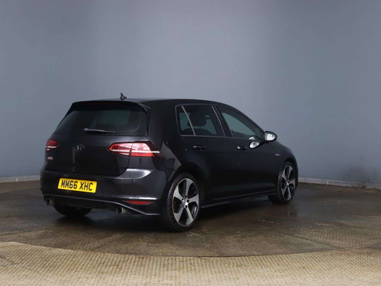 A 2017 VOLKSWAGEN GOLF 2.0 TSI BlueMotion Tech GTI Hatchback 5dr Petrol Manual Euro 6 (s/s) (220 p A 2017 VOLKSWAGEN GOLF 2.0 TSI BlueMotion Tech GTI Hatchback 5dr Petrol Manual Euro 6 (s/s) (220 p