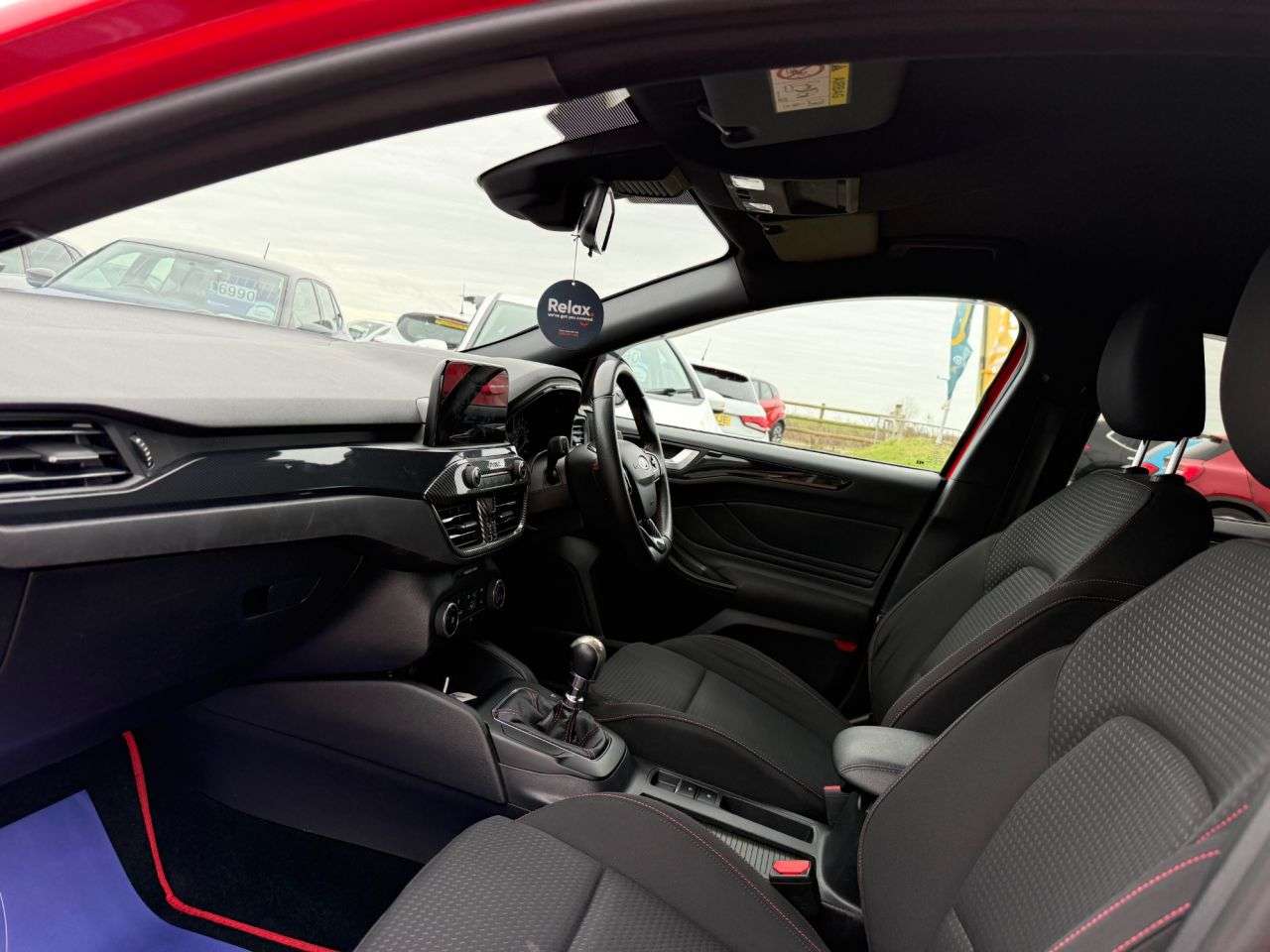 A 2019 FORD FOCUS 1.0T EcoBoost ST-Line Hatchback 5dr Petrol Manual Euro 6 (s/s) (125 ps) A 2019 FORD FOCUS 1.0T EcoBoost ST-Line Hatchback 5dr Petrol Manual Euro 6 (s/s) (125 ps)