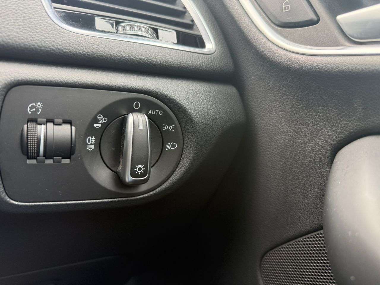 2018 AUDI Q3 2018 AUDI Q3