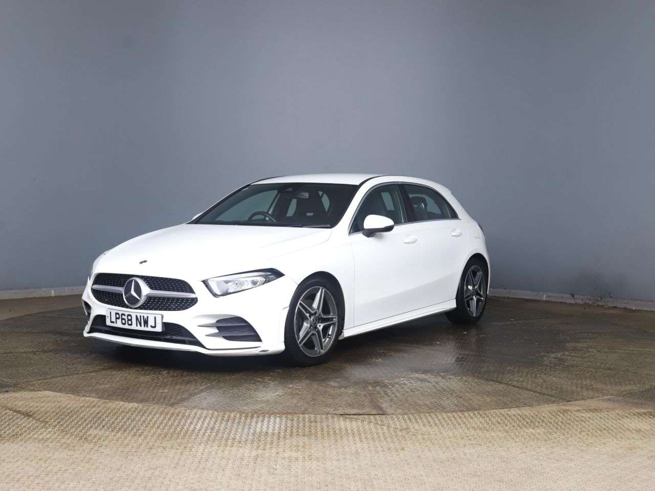 A 2018 MERCEDES-BENZ A-CLASS 1.3 A180 AMG Line Hatchback 5dr Petrol Manual Euro 6 (s/s) (136 ps) A 2018 MERCEDES-BENZ A-CLASS 1.3 A180 AMG Line Hatchback 5dr Petrol Manual Euro 6 (s/s) (136 ps)