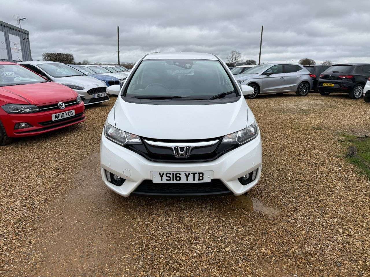 A 2016 HONDA JAZZ 1.3 i-VTEC EX Navi Hatchback 5dr Petrol CVT Euro 6 (s/s) (102 ps) A 2016 HONDA JAZZ 1.3 i-VTEC EX Navi Hatchback 5dr Petrol CVT Euro 6 (s/s) (102 ps)