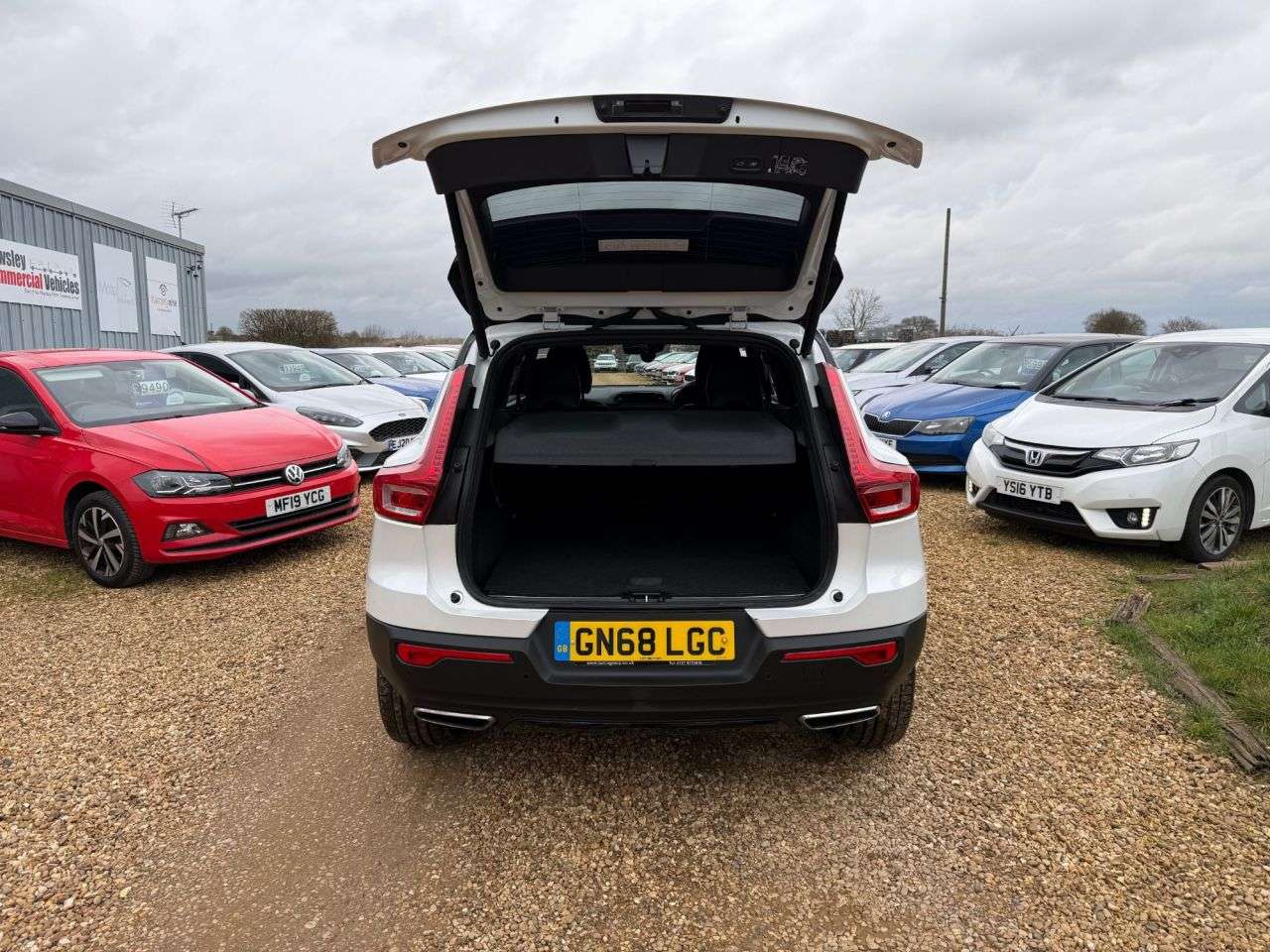 2018 VOLVO XC40 2018 VOLVO XC40