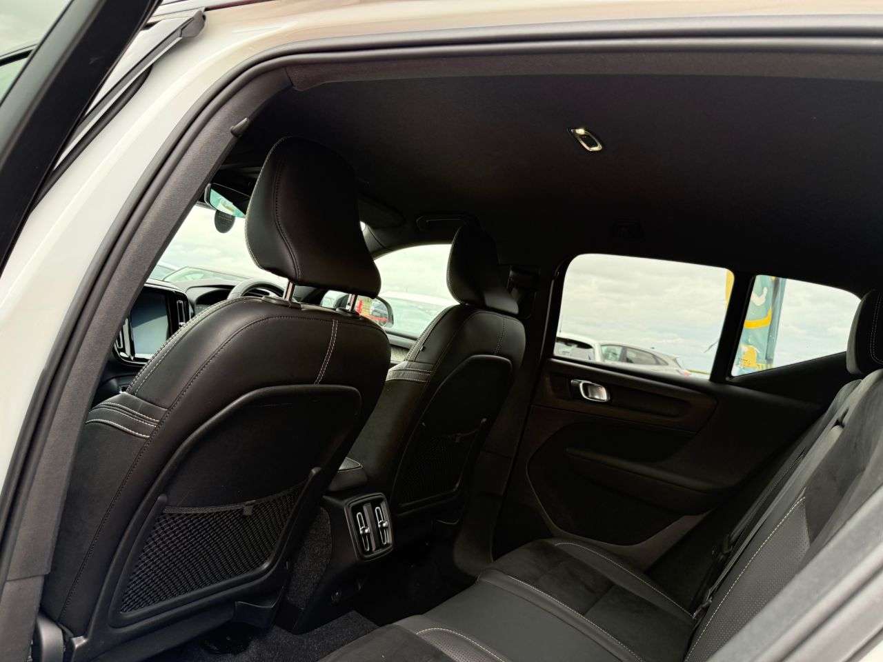 2018 VOLVO XC40 2018 VOLVO XC40