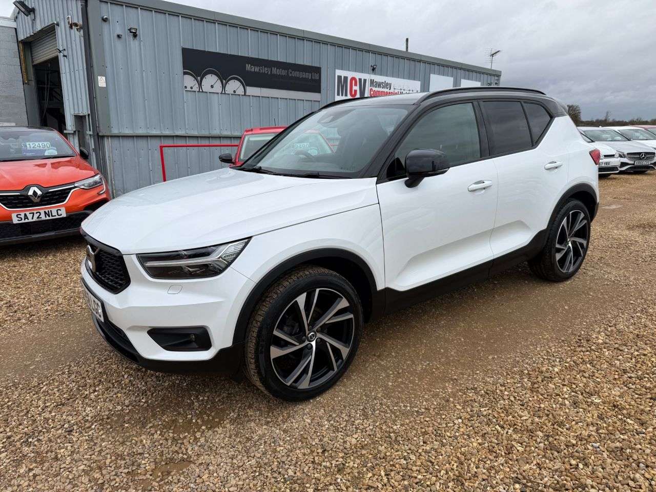 A 2018 VOLVO XC40 2.0 D3 R-Design Pro SUV 5dr Diesel Auto Euro 6 (s/s) (150 ps) A 2018 VOLVO XC40 2.0 D3 R-Design Pro SUV 5dr Diesel Auto Euro 6 (s/s) (150 ps)
