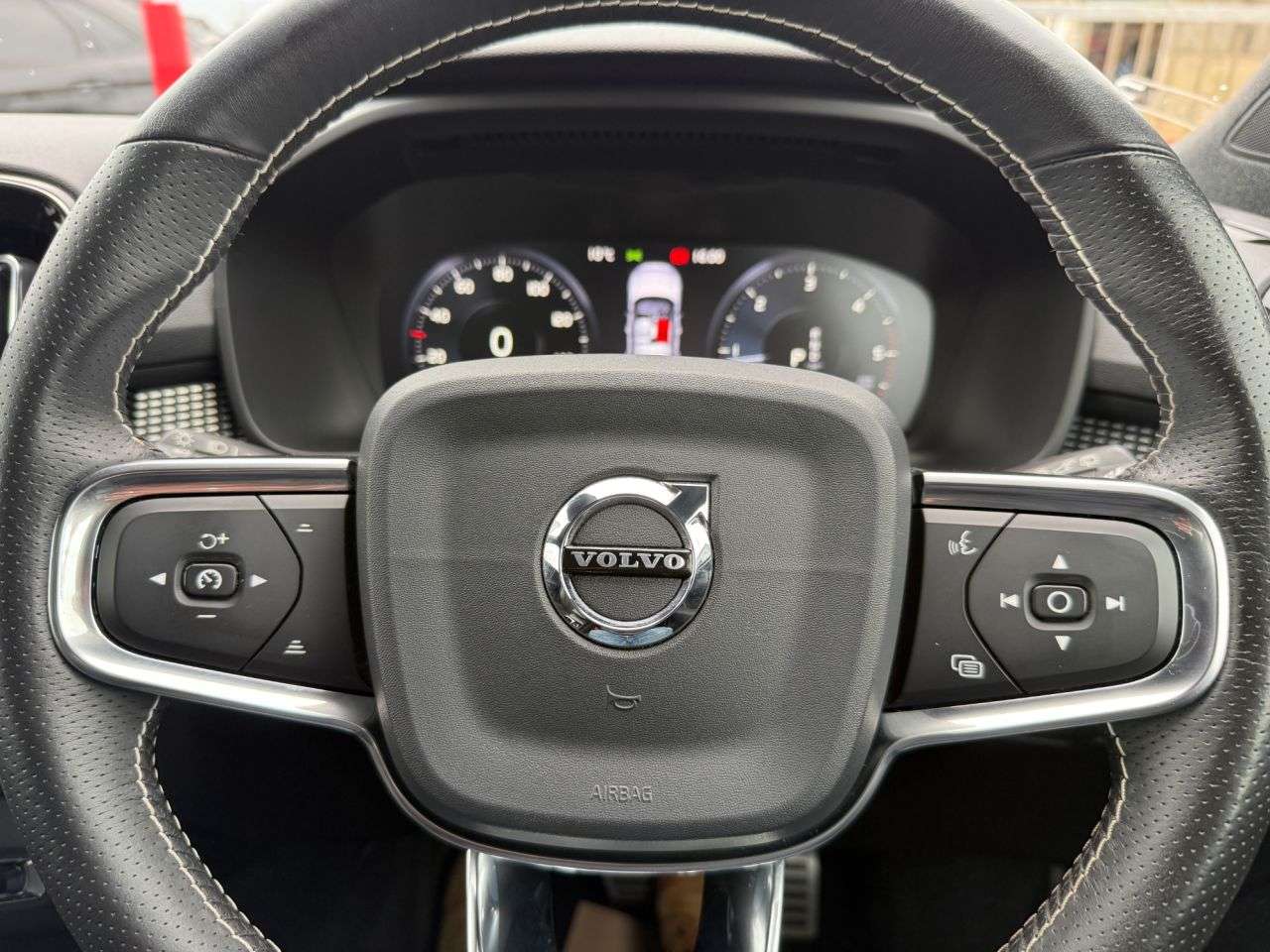 2018 VOLVO XC40 2018 VOLVO XC40