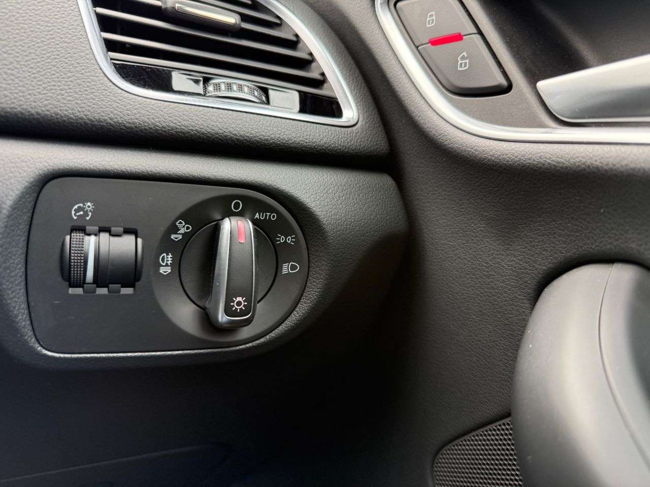 2016 AUDI Q3 2016 AUDI Q3