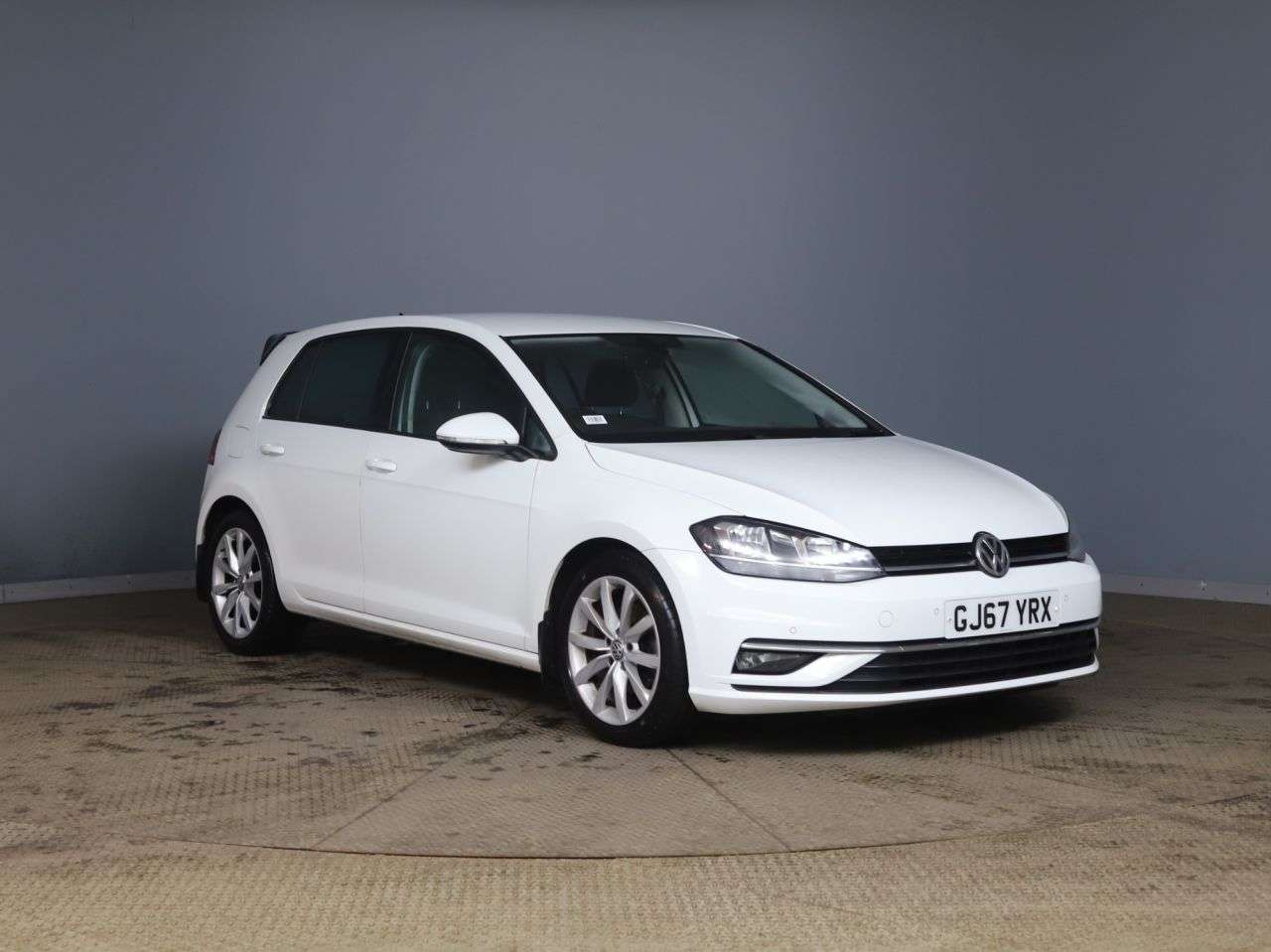A 2017 VOLKSWAGEN GOLF 1.6 TDI BlueMotion Tech GT Hatchback 5dr Diesel Manual Euro 6 (s/s) (115 ps A 2017 VOLKSWAGEN GOLF 1.6 TDI BlueMotion Tech GT Hatchback 5dr Diesel Manual Euro 6 (s/s) (115 ps