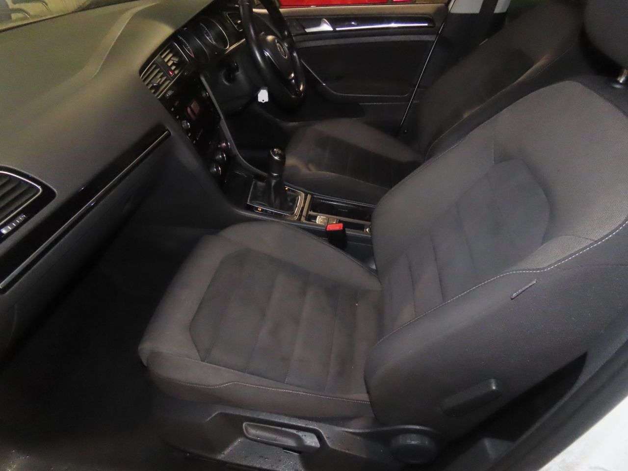 A 2017 VOLKSWAGEN GOLF 1.6 TDI BlueMotion Tech GT Hatchback 5dr Diesel Manual Euro 6 (s/s) (115 ps A 2017 VOLKSWAGEN GOLF 1.6 TDI BlueMotion Tech GT Hatchback 5dr Diesel Manual Euro 6 (s/s) (115 ps