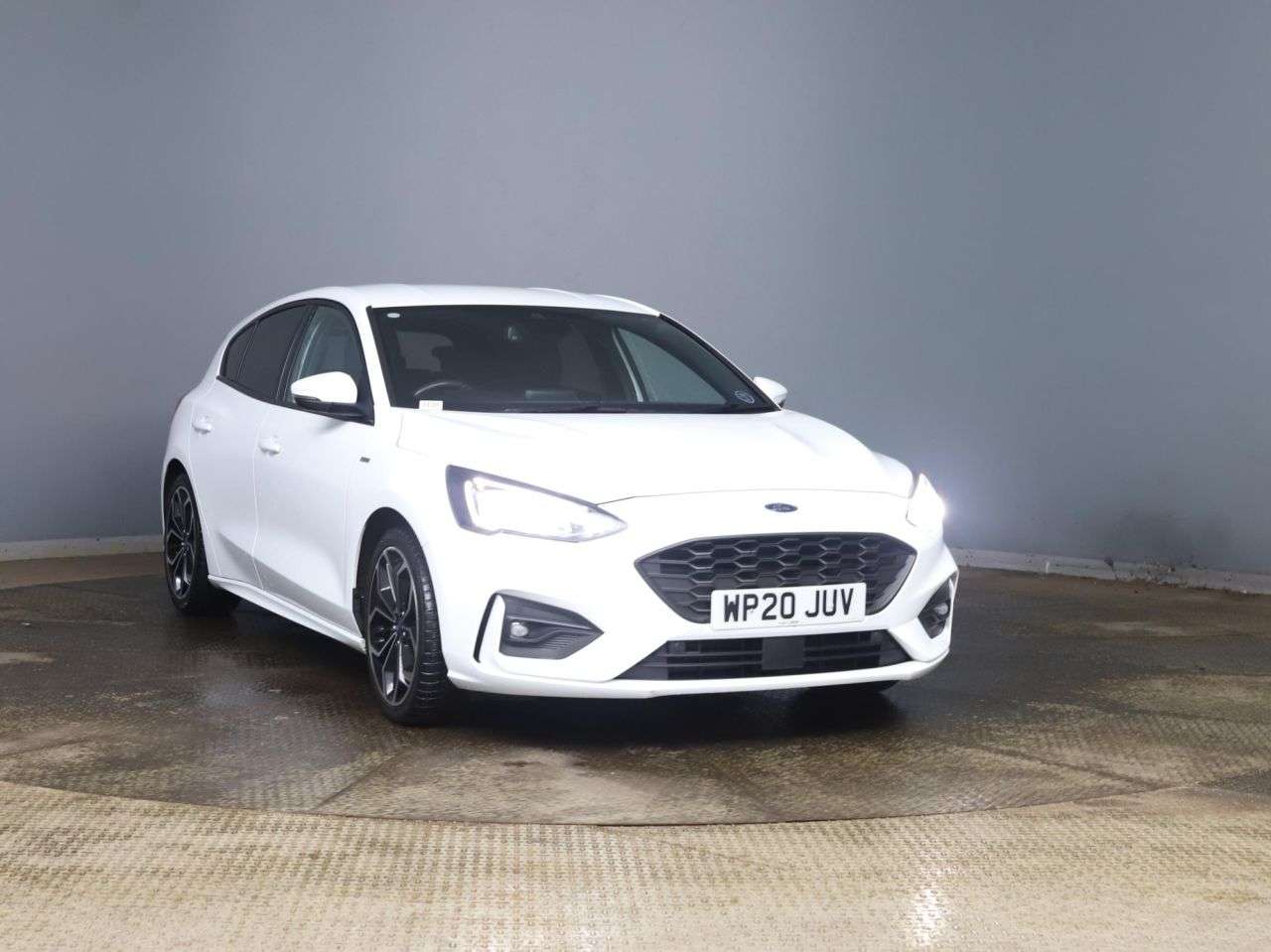 A 2020 FORD FOCUS 1.0T EcoBoost ST-Line X Hatchback 5dr Petrol Manual Euro 6 (s/s) (125 ps) A 2020 FORD FOCUS 1.0T EcoBoost ST-Line X Hatchback 5dr Petrol Manual Euro 6 (s/s) (125 ps)