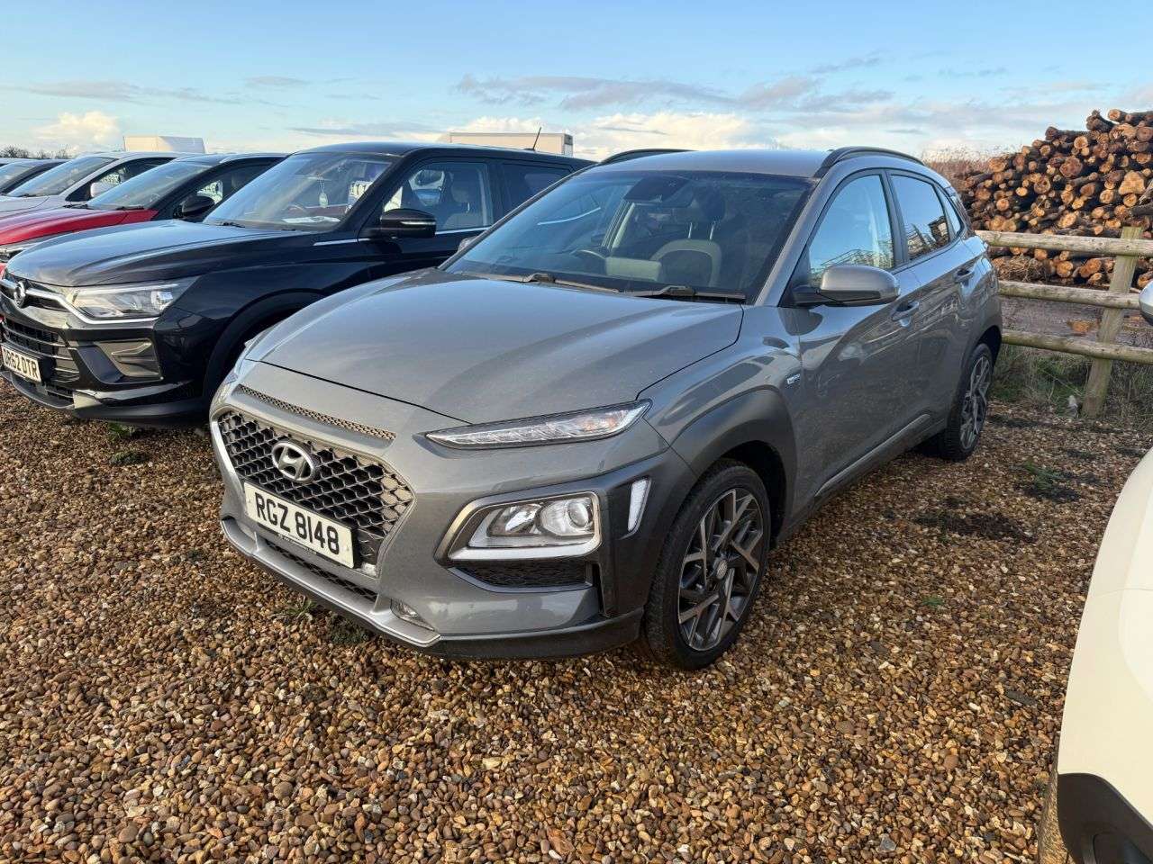 A 2020 HYUNDAI KONA 1.6 h-GDi Premium SUV 5dr Petrol Hybrid DCT Euro 6 (s/s) (141 ps) A 2020 HYUNDAI KONA 1.6 h-GDi Premium SUV 5dr Petrol Hybrid DCT Euro 6 (s/s) (141 ps)