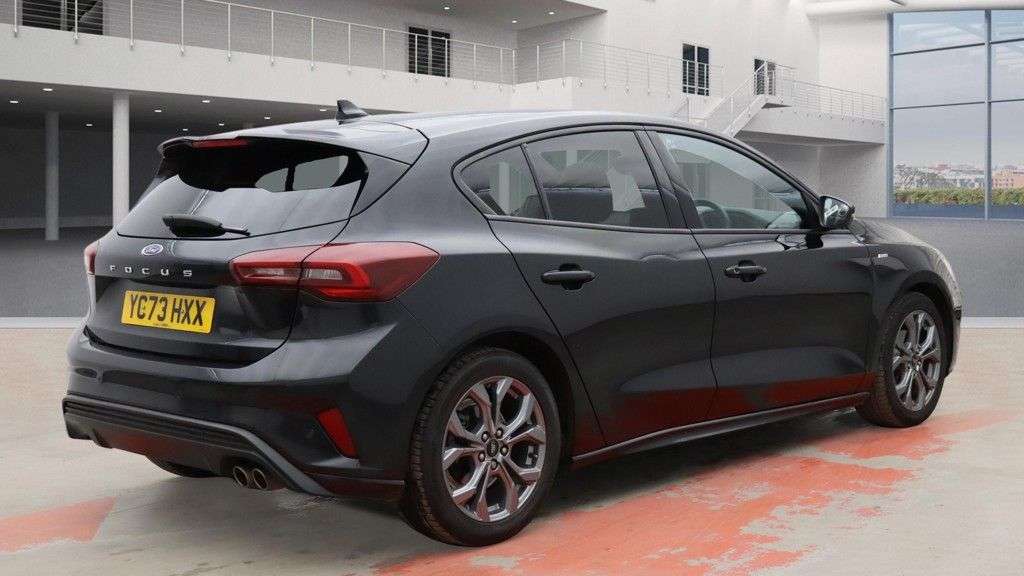 A 2023 FORD FOCUS 1.0T EcoBoost ST-Line Hatchback 5dr Petrol Manual Euro 6 (s/s) (125 ps) A 2023 FORD FOCUS 1.0T EcoBoost ST-Line Hatchback 5dr Petrol Manual Euro 6 (s/s) (125 ps)