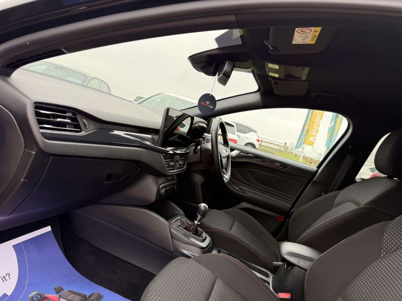 A 2023 FORD FOCUS 1.0T EcoBoost ST-Line Hatchback 5dr Petrol Manual Euro 6 (s/s) (125 ps) A 2023 FORD FOCUS 1.0T EcoBoost ST-Line Hatchback 5dr Petrol Manual Euro 6 (s/s) (125 ps)