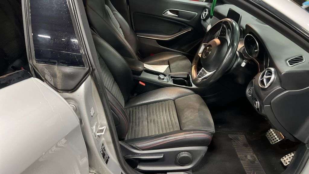 A 2018 MERCEDES-BENZ CLA 2.1 CLA220d AMG Line Shooting Brake 5dr Diesel 7G-DCT Euro 6 (s/s) (177 ps) A 2018 MERCEDES-BENZ CLA 2.1 CLA220d AMG Line Shooting Brake 5dr Diesel 7G-DCT Euro 6 (s/s) (177 ps)