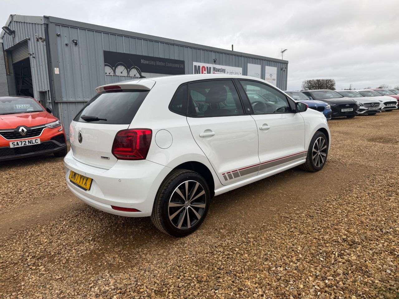A 2017 VOLKSWAGEN POLO 1.0 BlueMotion Tech beats Hatchback 5dr Petrol Manual Euro 6 (s/s) (75 ps) A 2017 VOLKSWAGEN POLO 1.0 BlueMotion Tech beats Hatchback 5dr Petrol Manual Euro 6 (s/s) (75 ps)