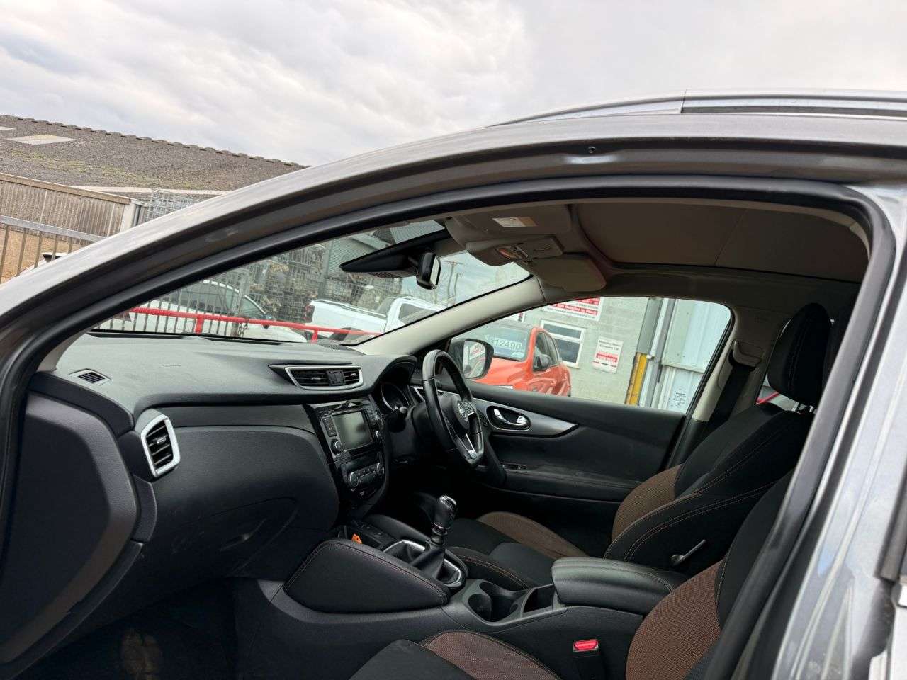 A 2019 NISSAN QASHQAI 1.3 DIG-T N-Motion SUV 5dr Petrol Manual Euro 6 (s/s) (160 ps) A 2019 NISSAN QASHQAI 1.3 DIG-T N-Motion SUV 5dr Petrol Manual Euro 6 (s/s) (160 ps)