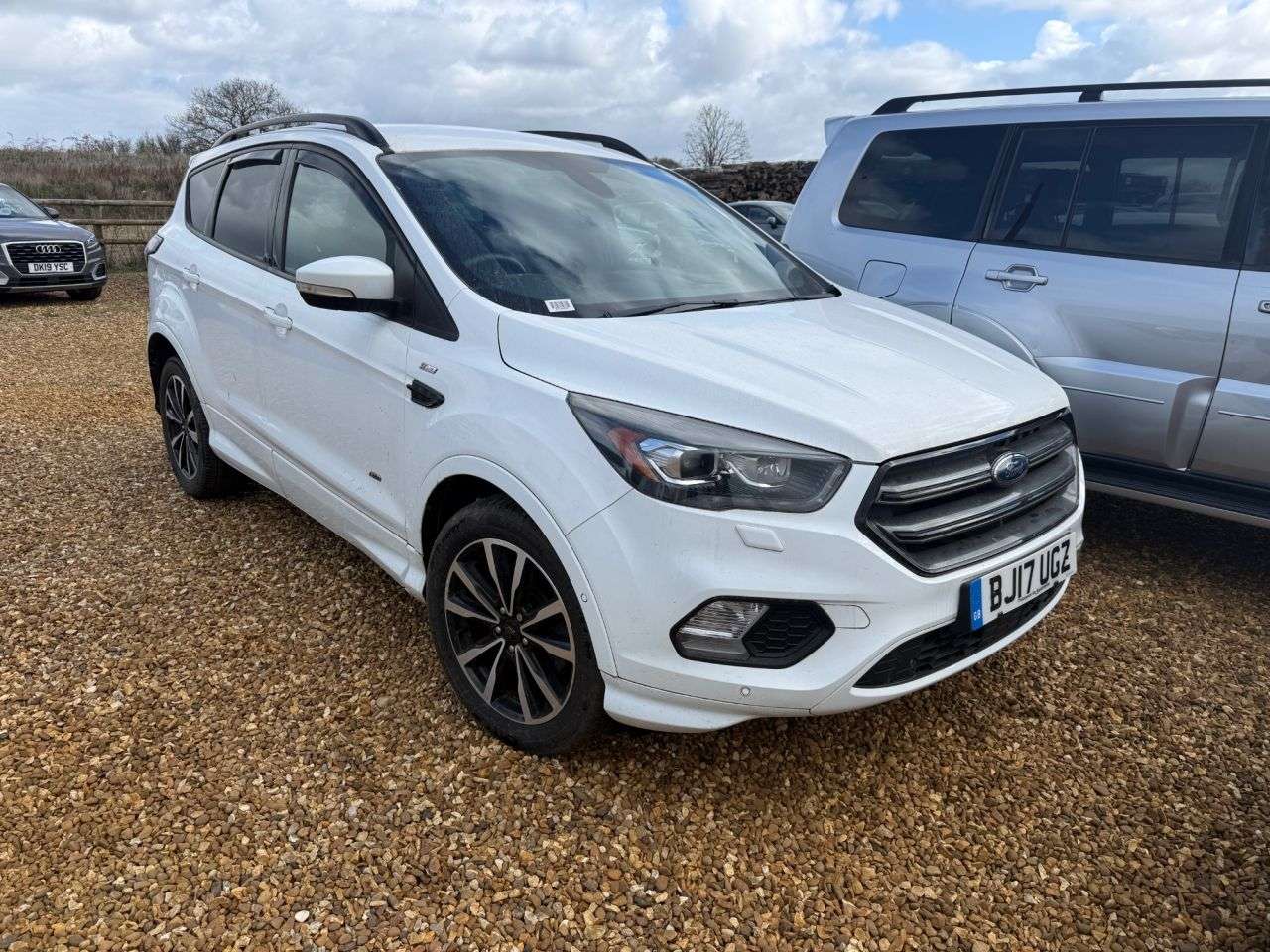 A 2017 FORD KUGA 2.0 TDCi EcoBlue ST-Line SUV 5dr Diesel Manual AWD Euro 6 (s/s) (180 ps) A 2017 FORD KUGA 2.0 TDCi EcoBlue ST-Line SUV 5dr Diesel Manual AWD Euro 6 (s/s) (180 ps)